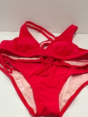 NWT Cupshe Live Life on the Beach Bright Red Bikini with tie string.